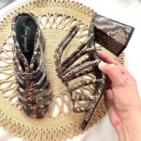 Free People Colette Cinched Snakeskin Brown Heel Size EU 40 - Picture 1 of 11